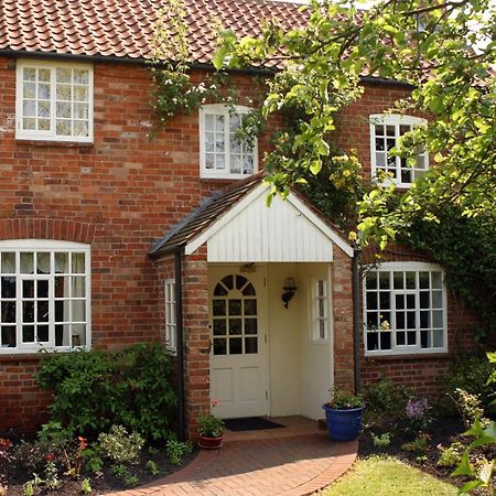 The Cottage Hotel Bradmore  Экстерьер фото