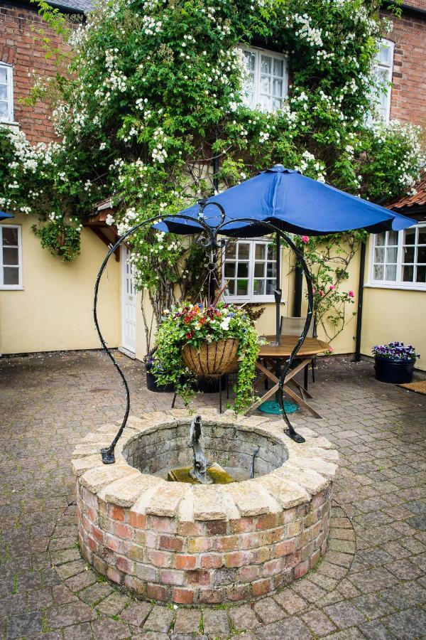 The Cottage Hotel Bradmore  Экстерьер фото