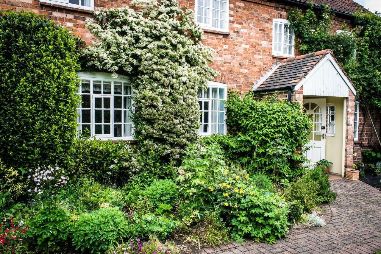 The Cottage Hotel Bradmore  Экстерьер фото