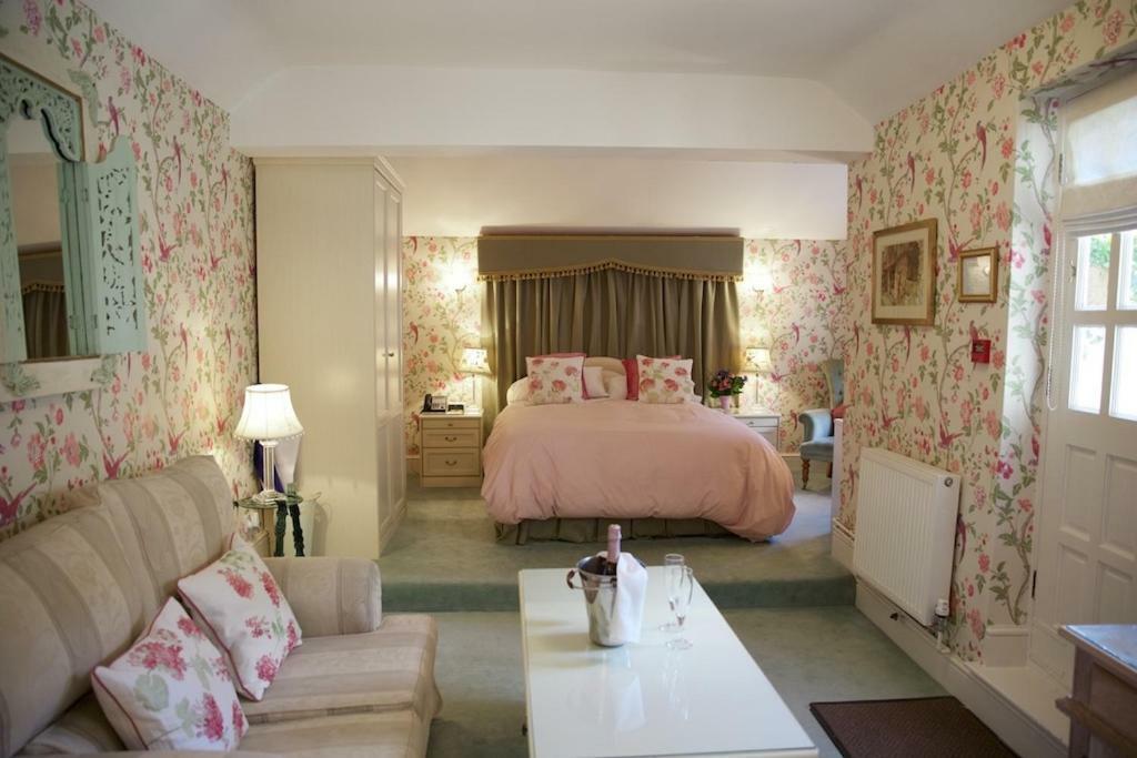 The Cottage Hotel Bradmore  Экстерьер фото